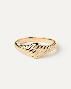 Gold Vicky Stamp Ring