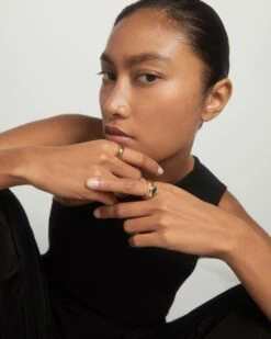 Devi Stamp Ring -Fashion Accessories 10 BUNDLE 08 beauty5 scaled