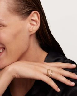 Kara Rings -Fashion Accessories 12 AN01 640 beauty9 53370565 4f9a 44eb 87c3 5e4aebe29e22 scaled