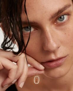 Diamonds And Gold Letter L Necklace -Fashion Accessories 2 CO05 017 U 2 a94c1d37 0033 4f58 863a 3def6a8275af