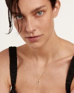 Diamonds And Gold Letter R Necklace -Fashion Accessories 2 CO05 023 U 0 fdac640f 8efe 4a9a 961f c94fd8ea9f12