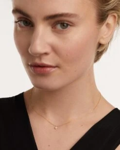 Square Diamond And Gold Solitaire Necklace -Fashion Accessories 2 CO05 041 U beauty1 bcbdcefb 4277 4e4e 9a44 666505639996