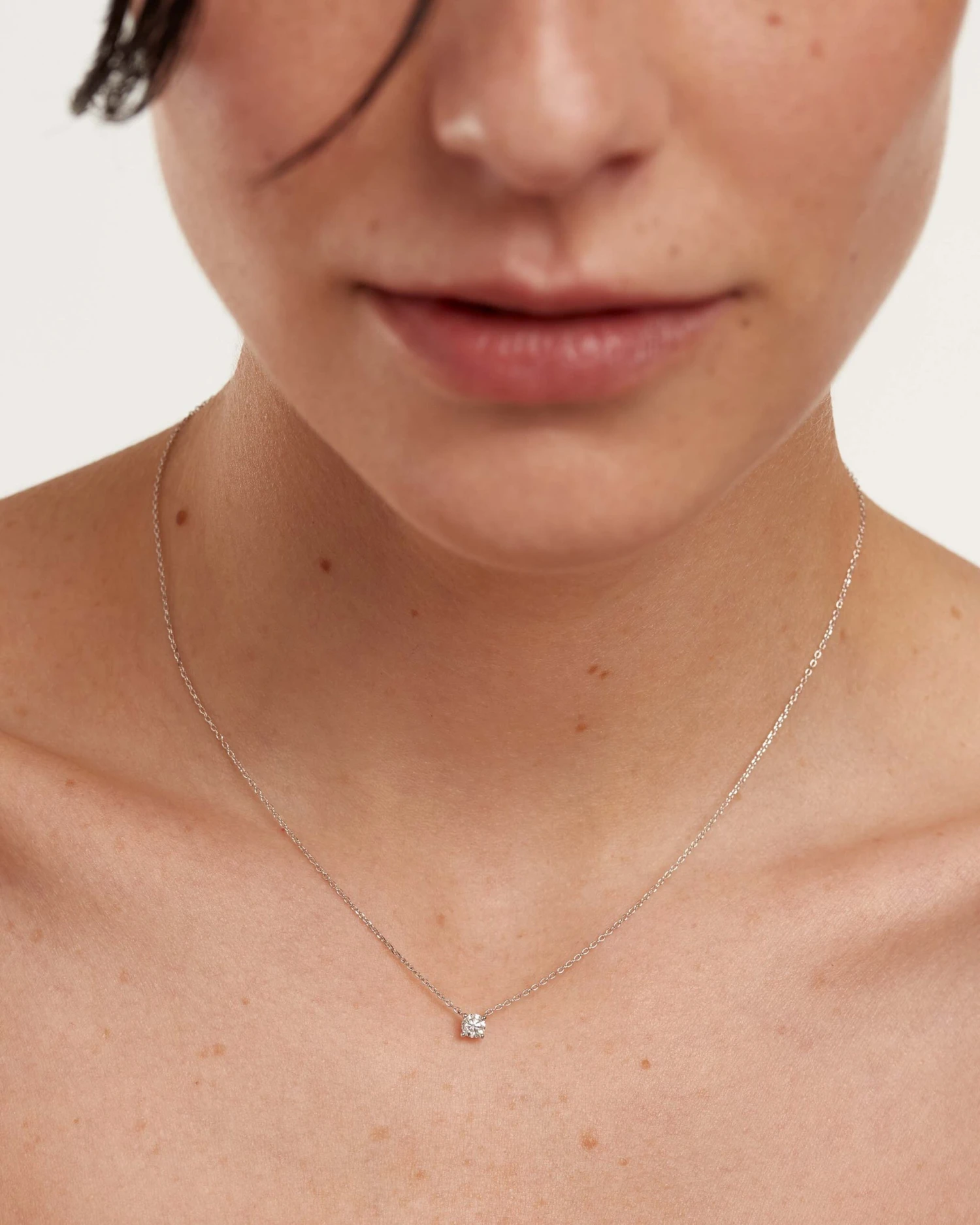 Diamonds And White Gold Solitaire Medium Necklace 2 Diamonds And White Gold Solitaire Medium Necklace - Image 2