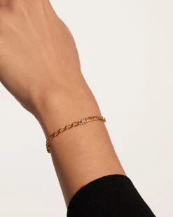 Letter H Chain Bracelet -Fashion Accessories 2 PU01 545 U beauty1 16d8a7fb 715f 40df b07f dc96e4bb2afb