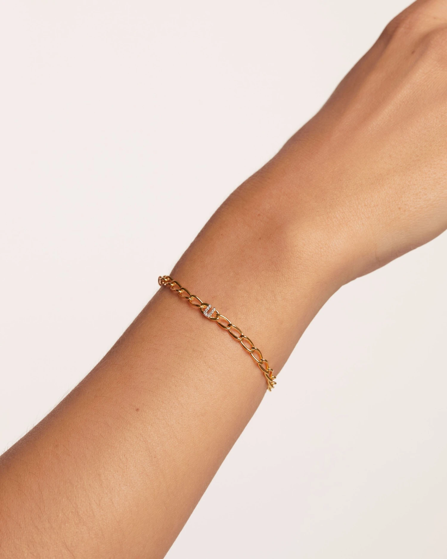 Letter U Chain Bracelet 2 Letter U Chain Bracelet - Image 2