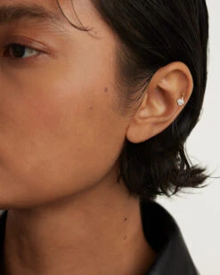 Ema Single Earring -Fashion Accessories 2.PG01 722 U beauty2 78dd15df 57f9 4953 b491 9c7535f9560d