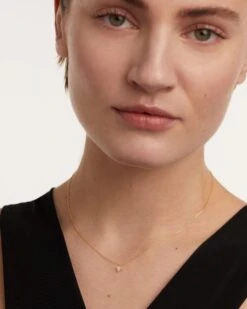 Square Diamond And Gold Solitaire Necklace -Fashion Accessories 3 CO05 041 U beauty2 scaled