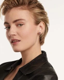 Akiro Charoite Single Earring -Fashion Accessories 3 PG01 680 U beauty1 bfdc4746 2e9e 44f4 88e3 5e27fb6fe243 scaled