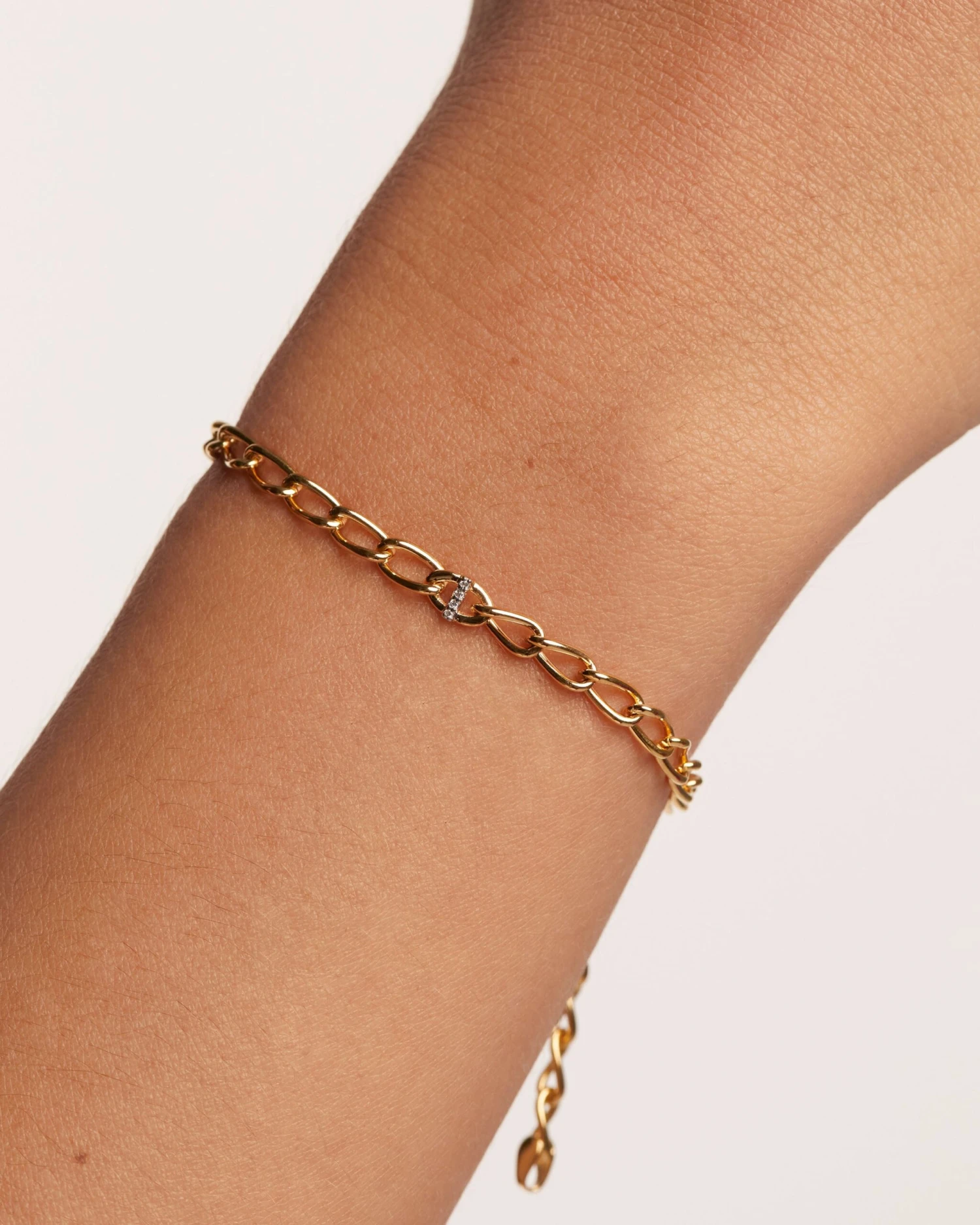 Letter I Chain Bracelet 3 Letter I Chain Bracelet - Image 3