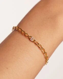 Letter U Chain Bracelet 10 Letter U Chain Bracelet -Fashion Accessories 3 PU01 558 U beauty2 scaled