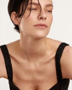 Diamonds And Gold Letter W Necklace -Fashion Accessories 4 CO05 028 U 0 scaled