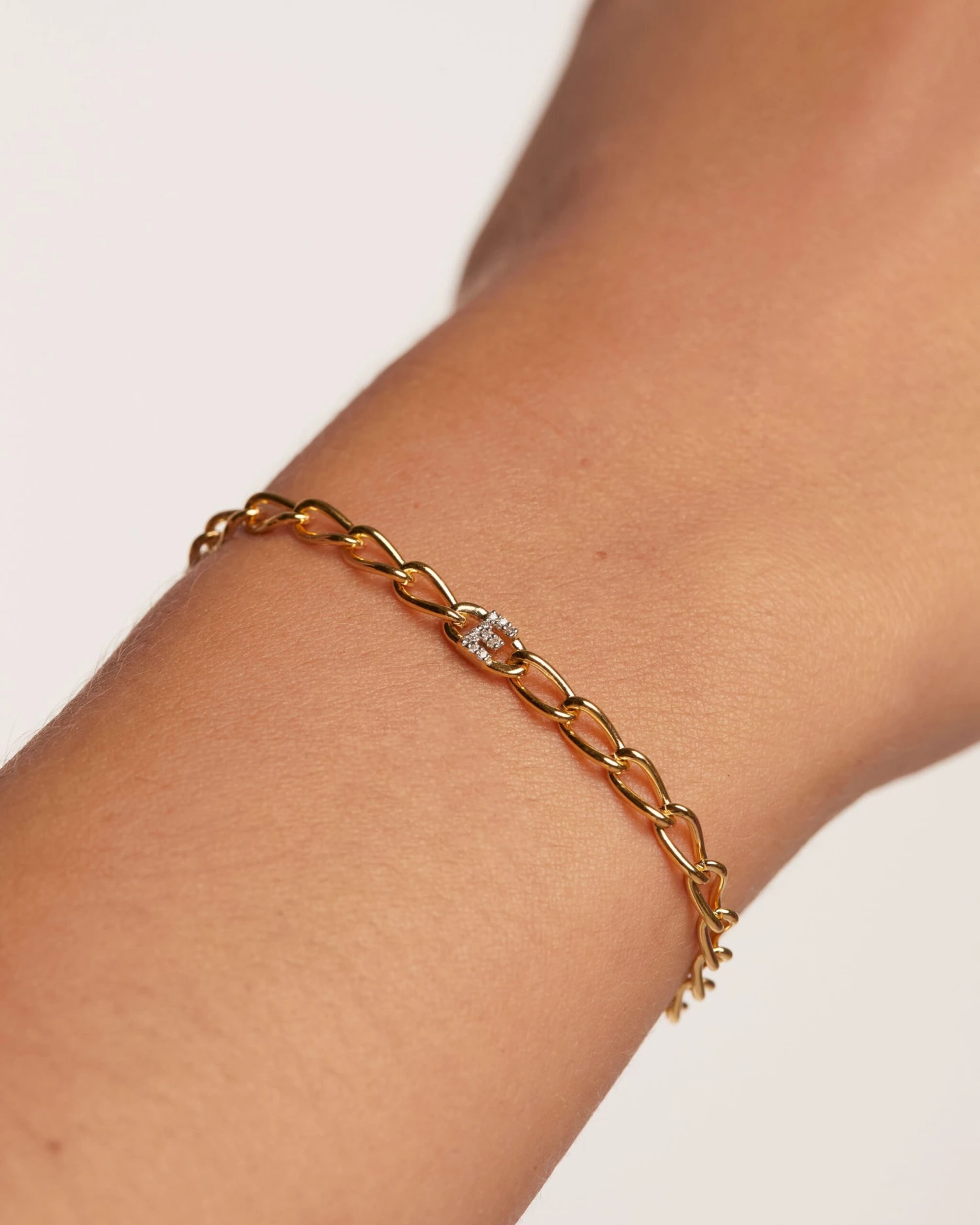 Letter E Chain Bracelet 3 Letter E Chain Bracelet - Image 3