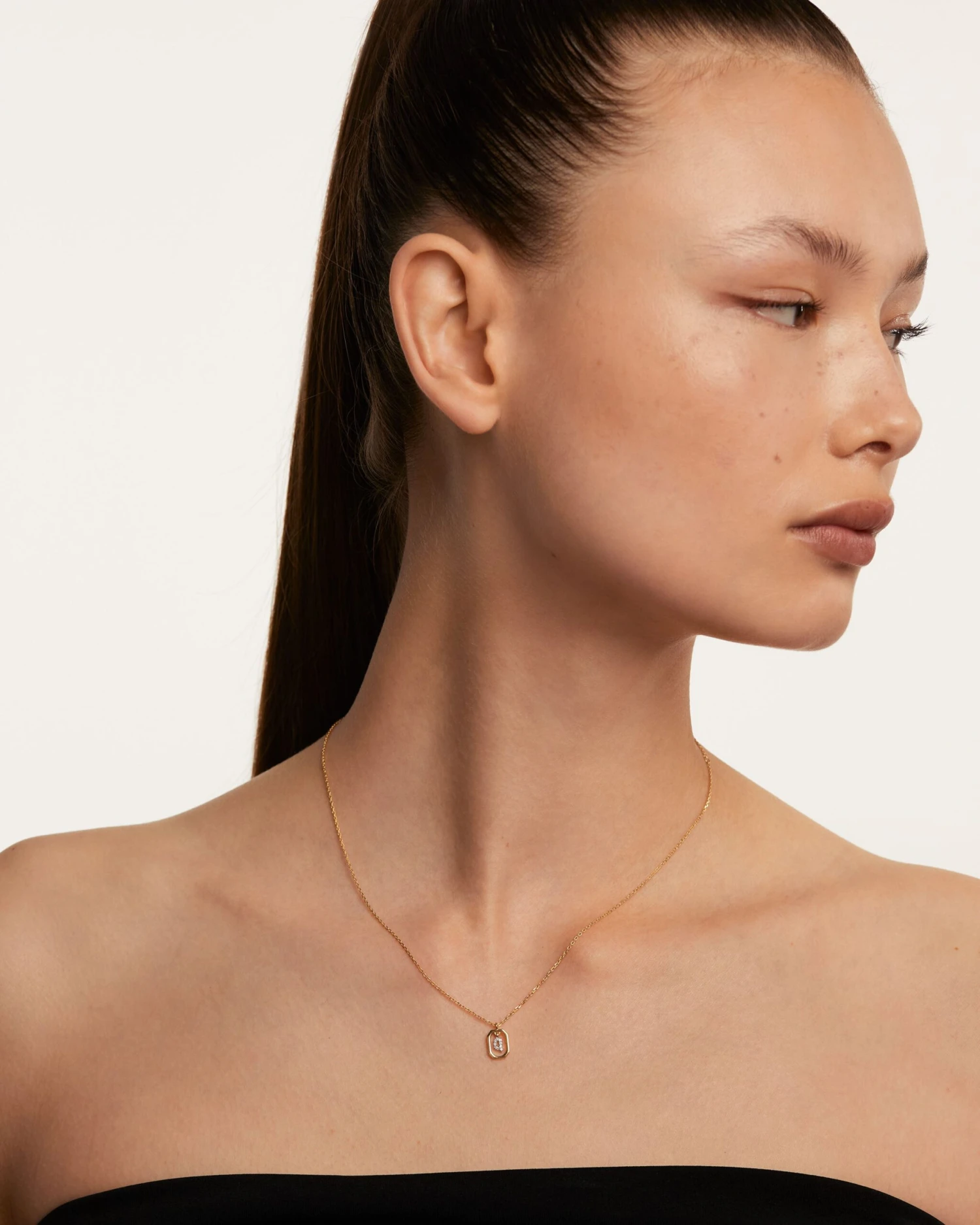 Mini Letter Q Necklace 5 Mini Letter Q Necklace - Image 5