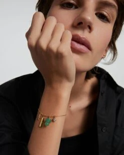 Letter F Charm -Fashion Accessories 6 IMAGEN 119623 9adbbb20 92e6 442d 8df4 7963847b58f0 scaled