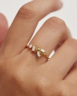 Revery Ring -Fashion Accessories AN01 219 U grid2 e347ce30 fe52 41fb 91dc b1e9e9cd1ab2