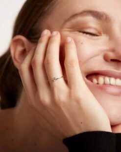 Essentia Silver Ring -Fashion Accessories AN02 130 1 scaled