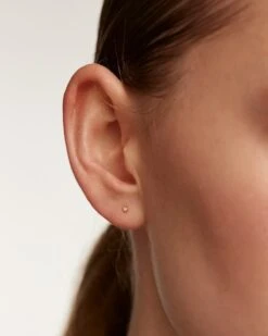 Essentia Earrings -Fashion Accessories AR01 086 U beauty2 25f62d1e 5699 48df b3e1 c7d46f37711f