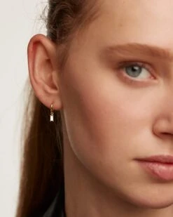 Alia Earrings 8 Alia Earrings -Fashion Accessories AR01 115 U beauty2 b370affd bf70 4d59 bd95 0e4975972252