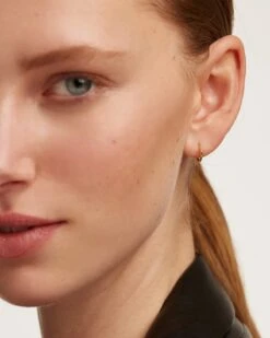 Mini Hoops -Fashion Accessories AR01 130 U beauty1 40404313 1afe 4762 bb02 1fef71acde89