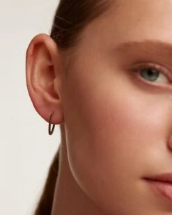 Black Medium Hoops -Fashion Accessories AR01 176 U beauty1 e04ee5c1 754f 41f4 932f edc8efc77e92