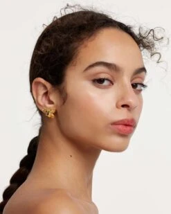 Fleur Earrings -Fashion Accessories AR01 190 U 3 scaled