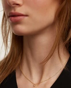 White Solitary Necklace -Fashion Accessories CO01 060 U beauty2 8eaa6431 3e76 4517 9a4a 0a77f8aeec26