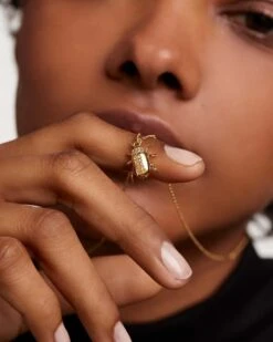 Balance Beetle Amulet Necklace -Fashion Accessories CO01 257 U 5 scaled