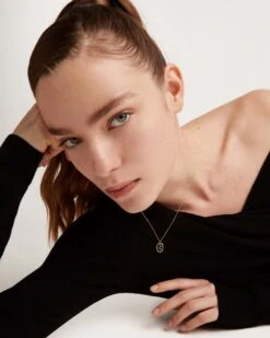 Letter C Necklace -Fashion Accessories CO01 262 U 3 scaled